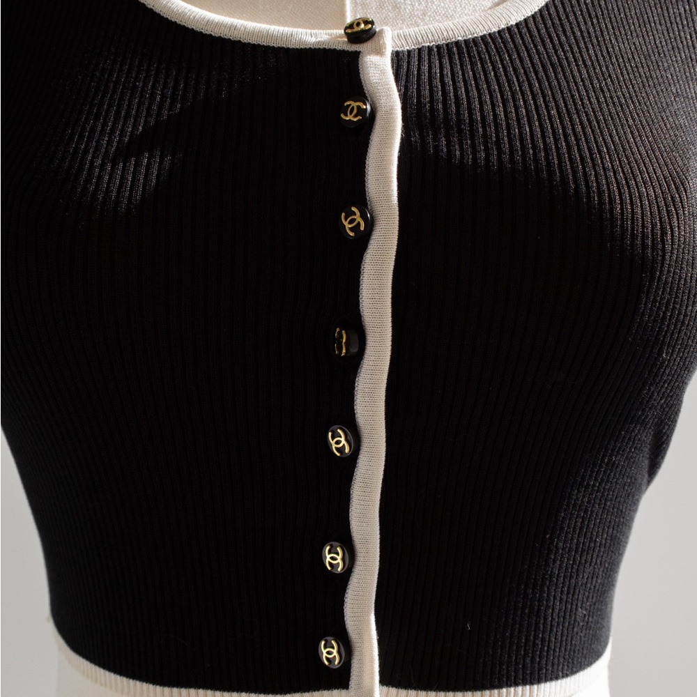 Chanel Spring 1995 Black White 95P Crop Cardigan - Picture 7 of 11